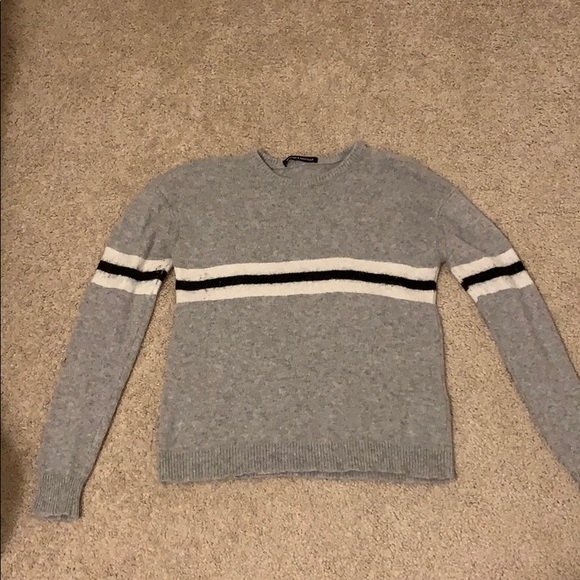 RARE Brandy Melville Grey Stripe Sweater - Picture 2 of 4